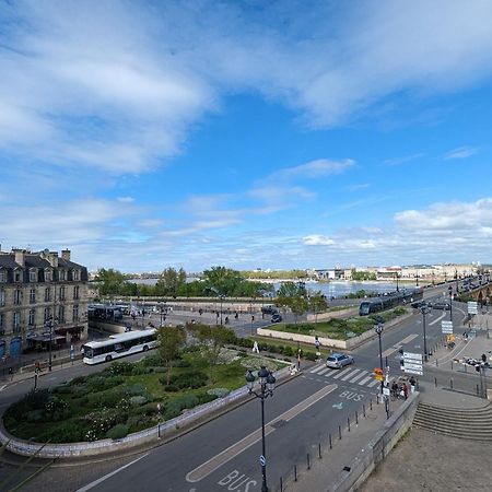 Appartement De Charme Sous Les Toits Avec Vue Sur La Garonne Bordeaux Exterior foto