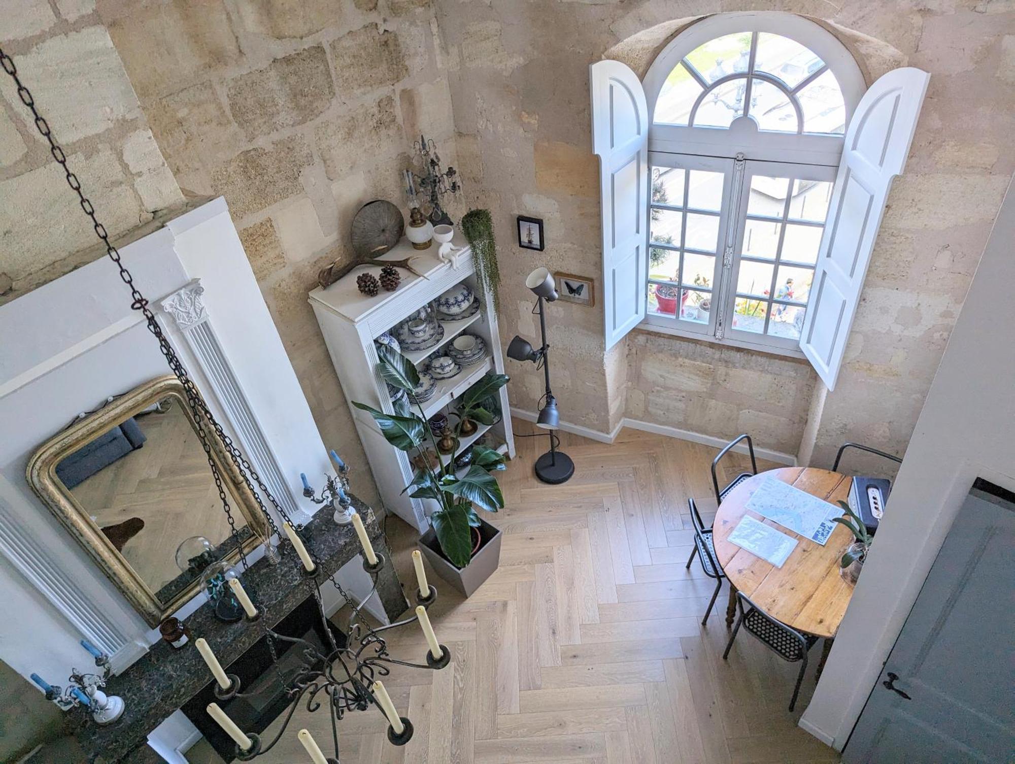 Appartement De Charme Sous Les Toits Avec Vue Sur La Garonne Bordeaux Exterior foto